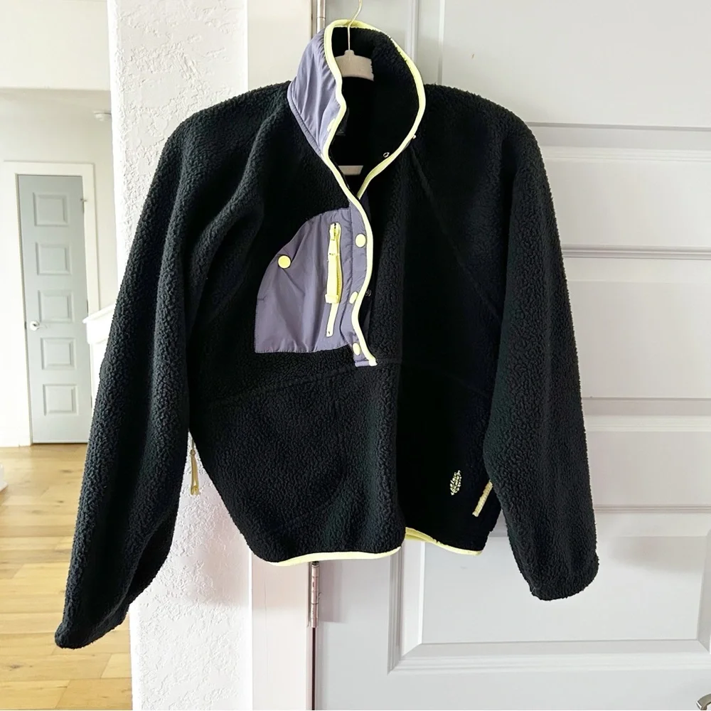 NWT Free People Hit The Slopes Fleece Jacket Black Graphite Combo - Picture 3 of 5